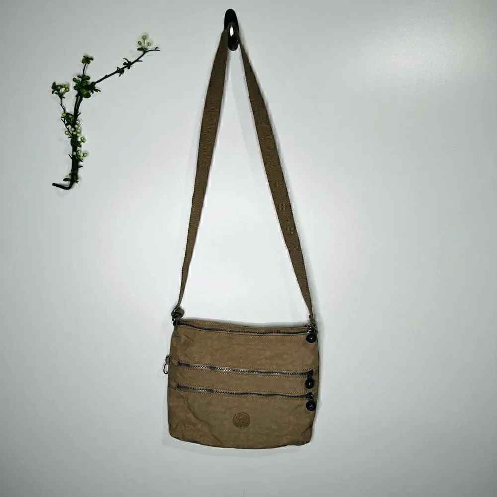 Kipling Cream Tan Fabric Purse Crossbody Shoulder Bag Zippered Pockets
